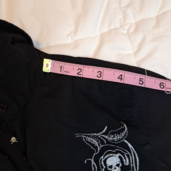 Dead Threads Women Sz M Shirt Goth Western Black Skull Button Down Long Sleeve - Picture 13 of 14